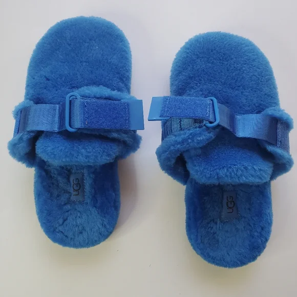 UGG - Picture 10 of 16